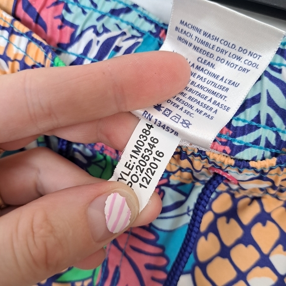 Vineyard Vines Colorful Tropical Pineapple Print Summer Shorts Trunks Size M - Picture 7 of 8